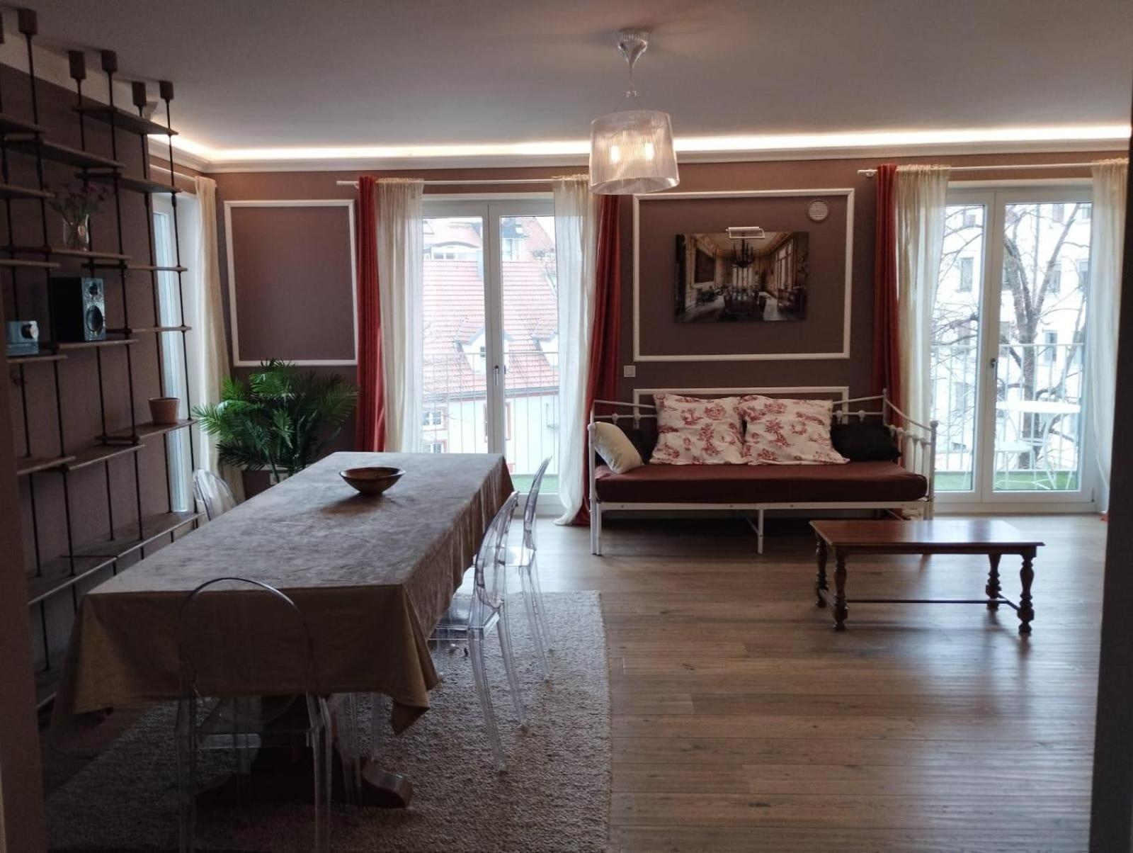 Appartement Amalien 12 *